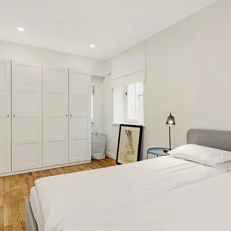 Charming 1br In Superb Location, Free Parking & Wi-fi Apartamento