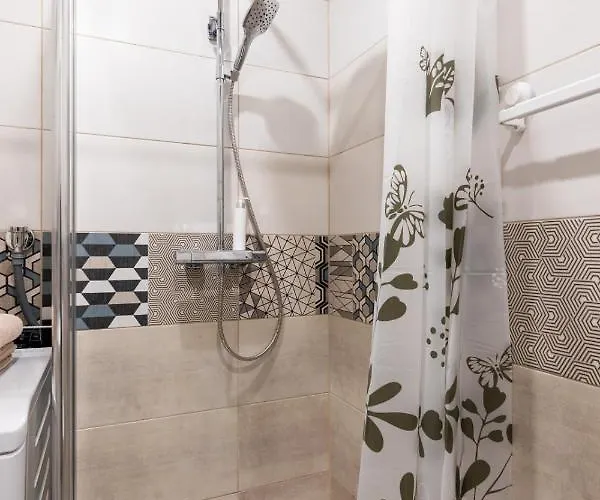 Apartment Charming 1br In Superb Location, Free Parking & Wi-fi *