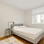 Charming 1br In Superb Location, Free Parking & Wi-fi Apartamento *