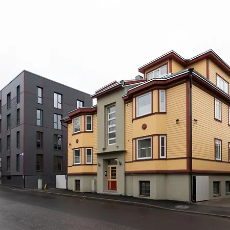 Charming 1br In Superb Location, Free Parking & Wi-fi Korter *