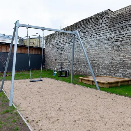 Korter Charming 1br In Superb Location, Free Parking & Wi-fi