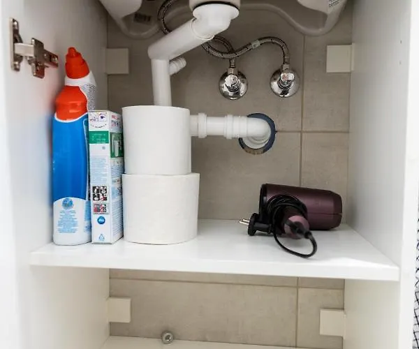 Charming 1br In Superb Location, Free Parking & Wi-fi Korter *