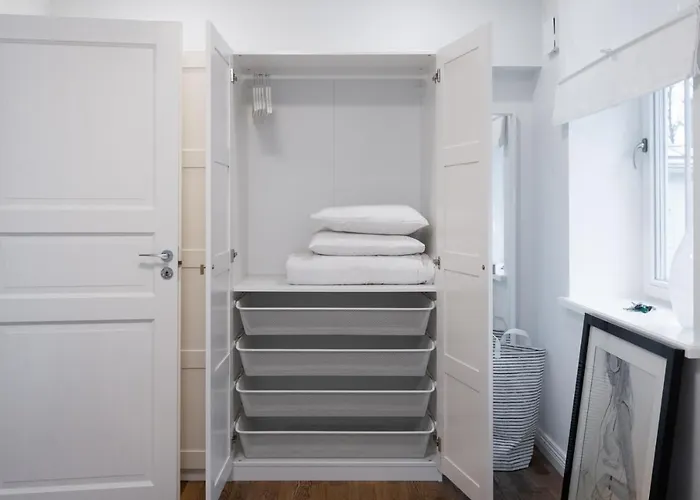 Korter Charming 1br In Superb Location, Free Parking & Wi-fi *